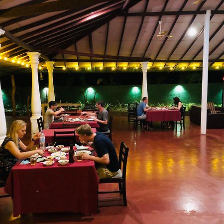 פולונרואה Tishan Holiday Resort מראה חיצוני תמונה