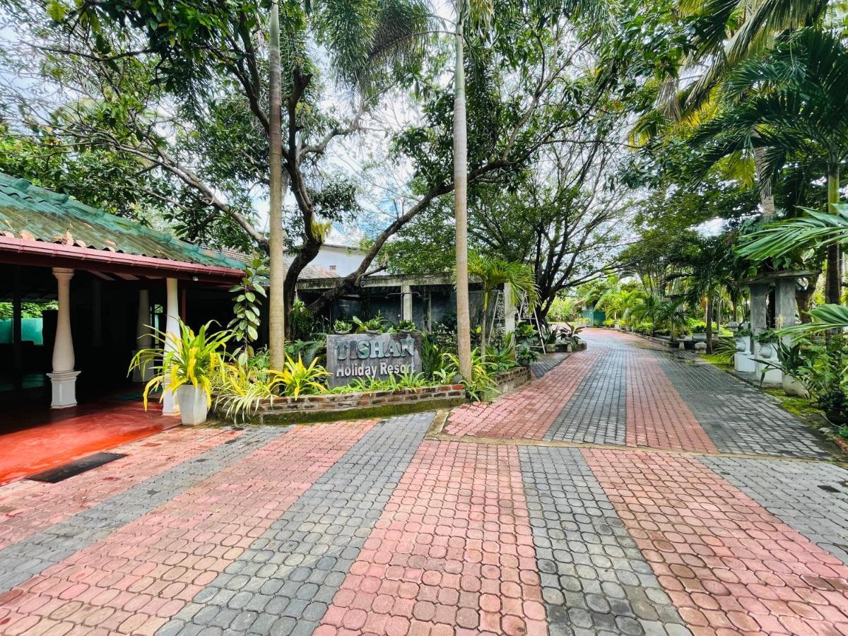 פולונרואה Tishan Holiday Resort מראה חיצוני תמונה