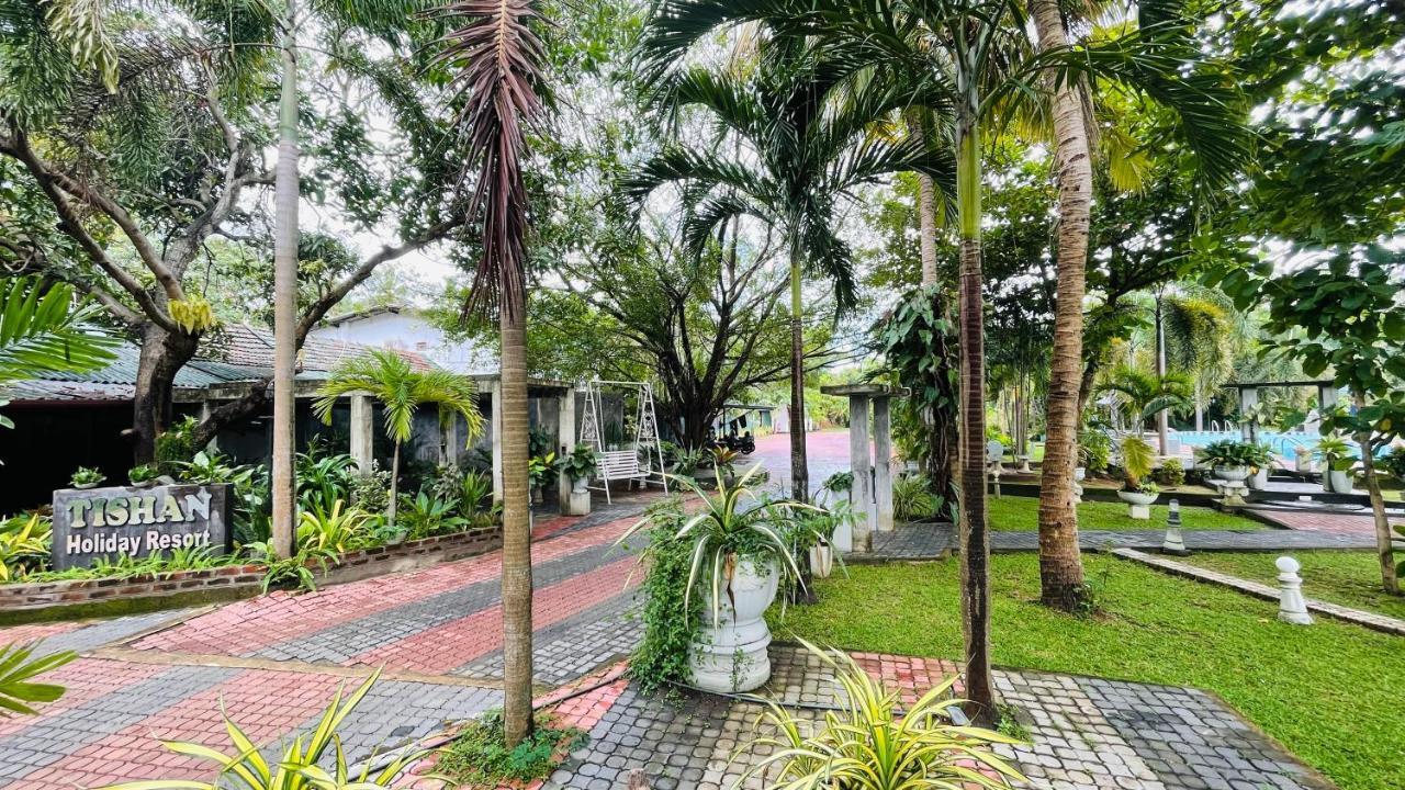 פולונרואה Tishan Holiday Resort מראה חיצוני תמונה