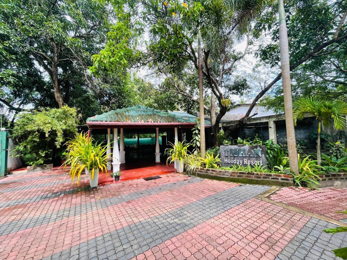 פולונרואה Tishan Holiday Resort מראה חיצוני תמונה